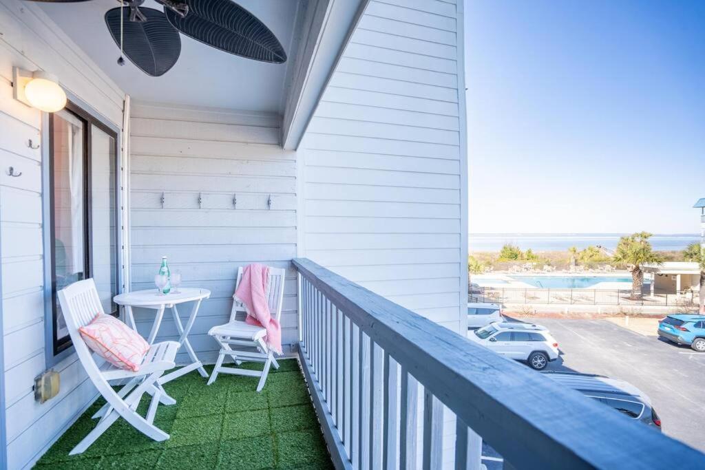 Private Balcony - Beach - Pool And Pickleball Apartment Tybee Island Exterior photo